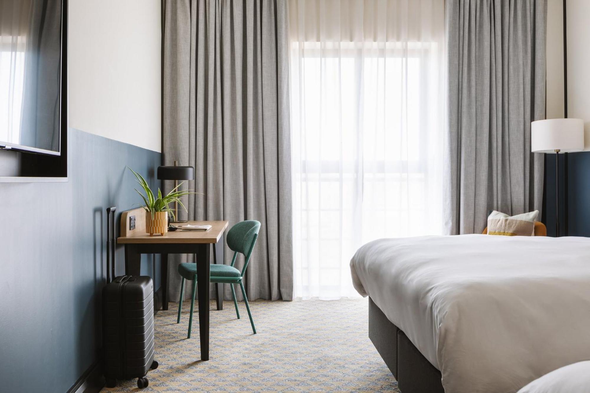 Отель Voco Belfast By Ihg Экстерьер фото