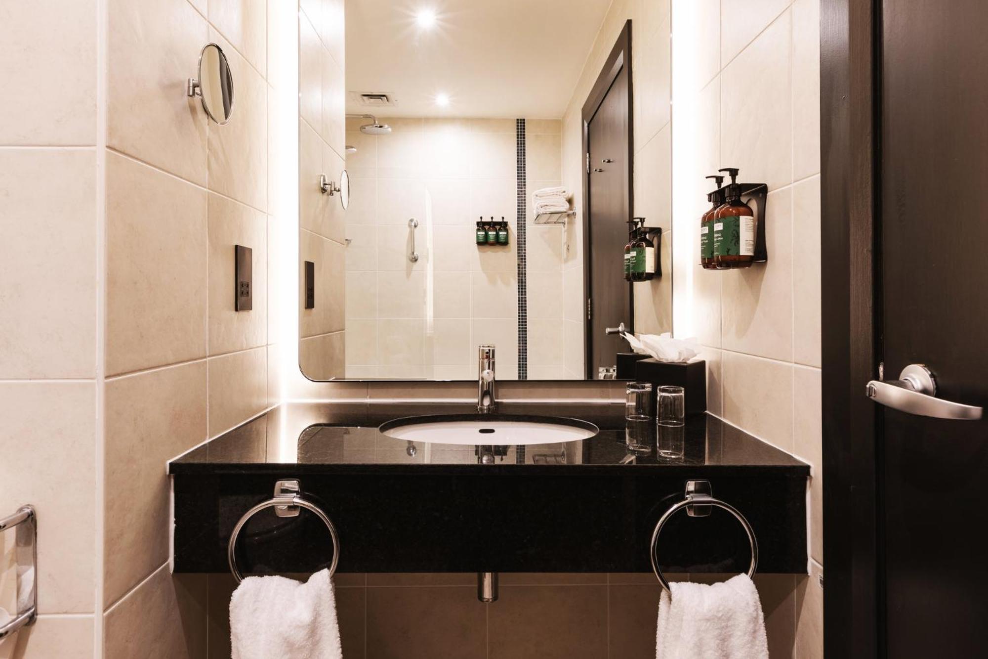 Отель Voco Belfast By Ihg Экстерьер фото